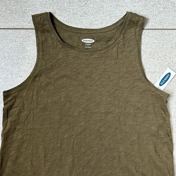 NWT Old Navy EveryWear Crewneck Relaxed Fit Tank Top in Army Green Small 4/6 - Picture 3 of 12